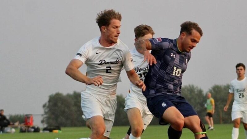 Julian Janßen studiert in Iowa: Xantener Fußballer startet in den USA durch