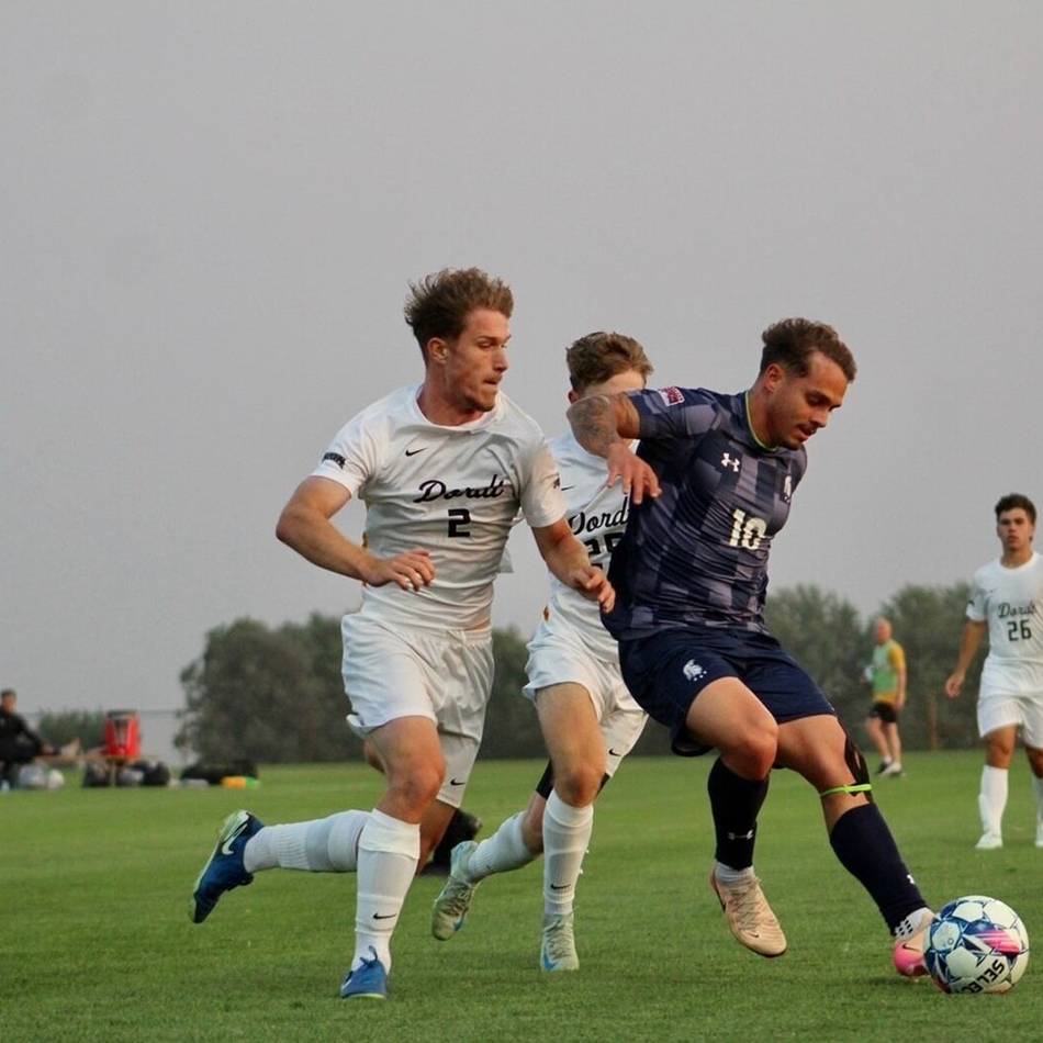 Julian Janßen studiert in Iowa: Xantener Fußballer startet in den USA durch