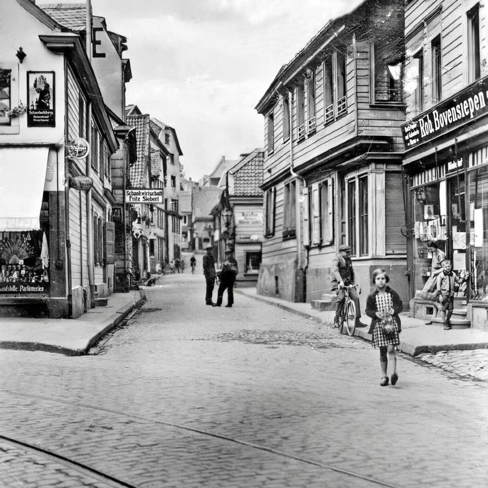 Ausstellung im Stadtgeschichtshaus: Alte Fotos anschauen – und darüber reden