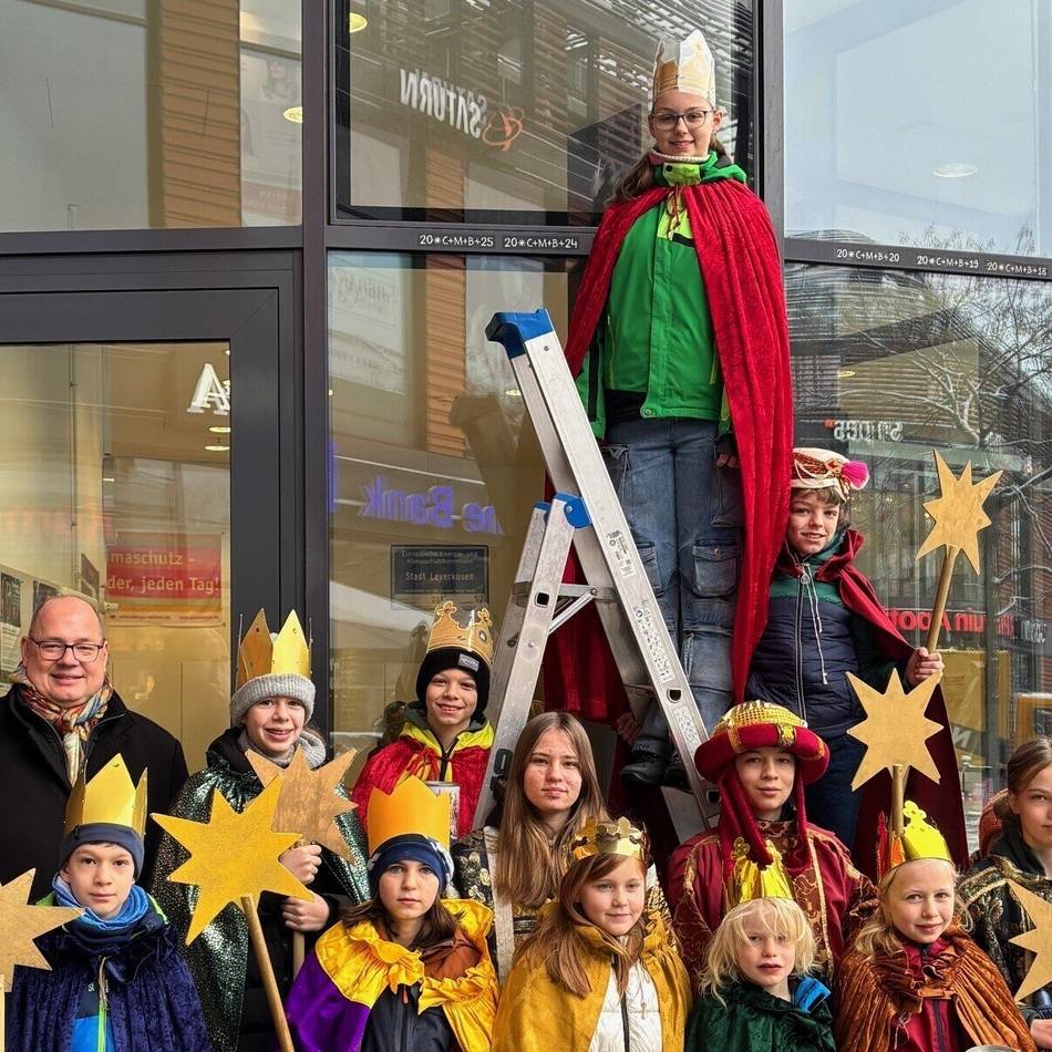 Empfang im Rathaus: Leverkusens Oberbürgermeister Hebbel würdigt Einsatz der Sternsinger