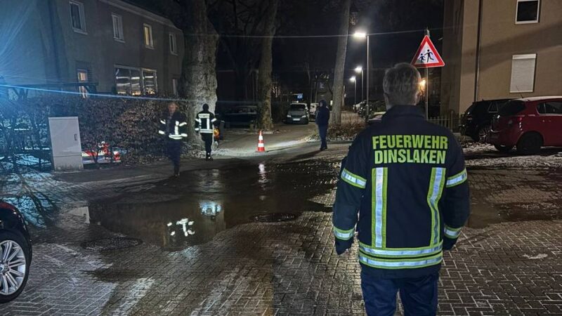 Samstagabend in Lohberg: Wasserrohrbruch – Kreuzungsbereich überflutet