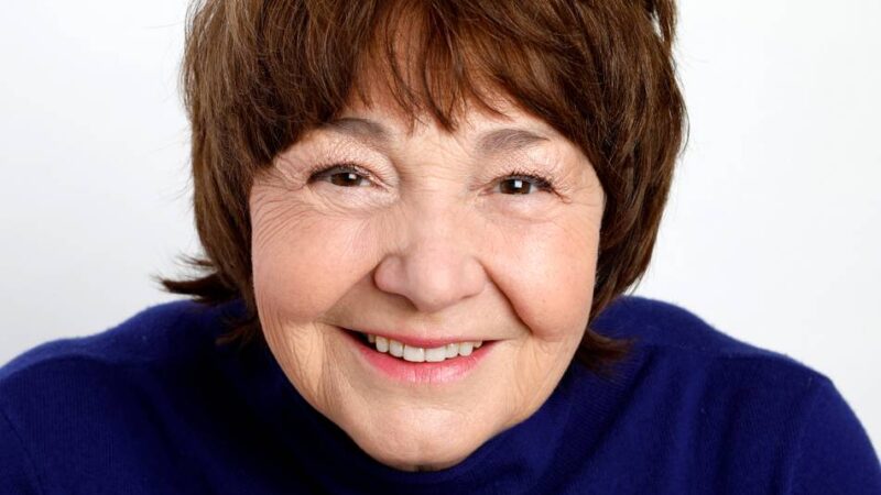 Zum Weltfrauentag: Kabarett im Rathaus Alpen mit Anka Zink