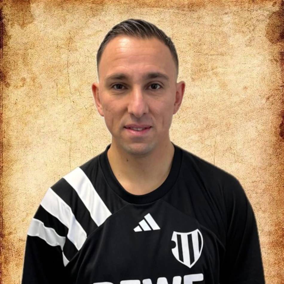 Der Ball rollt wieder: Langenfelder Derby zum Rückrunden-Auftakt