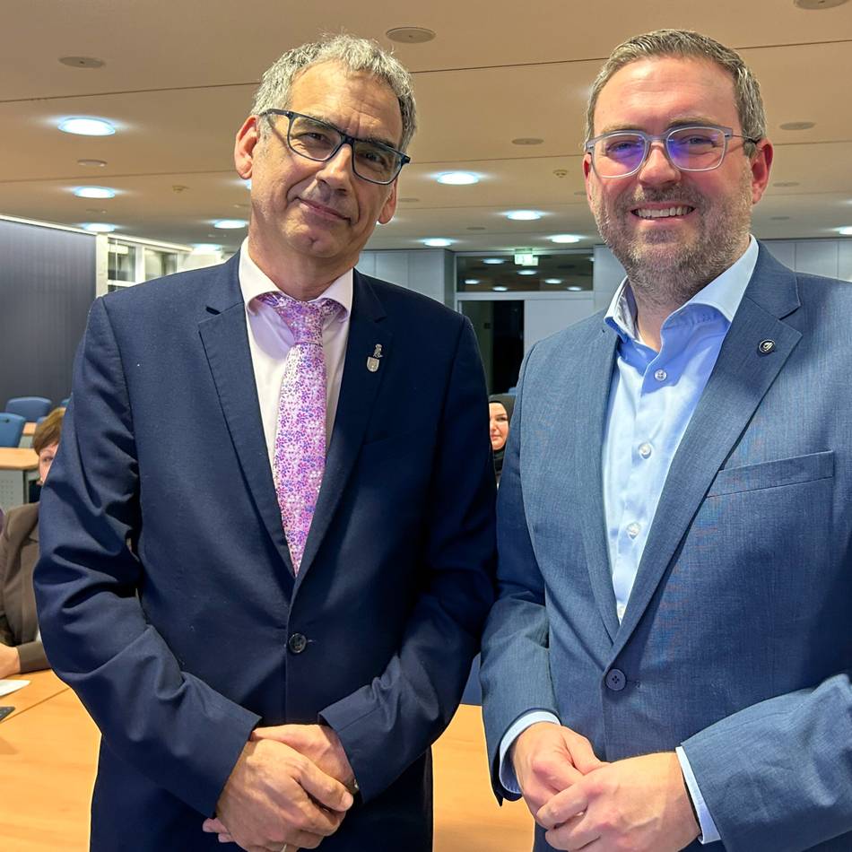 Ehrung in Dormagen: Silberne Ehrennadel für Ex-Ratsherr Rüdiger Westerheide