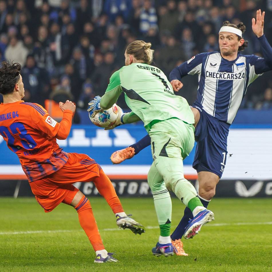 Überschattet von Fanprotesten: Überragender Karius rettet Schalke einen Punkt bei Hertha BSC