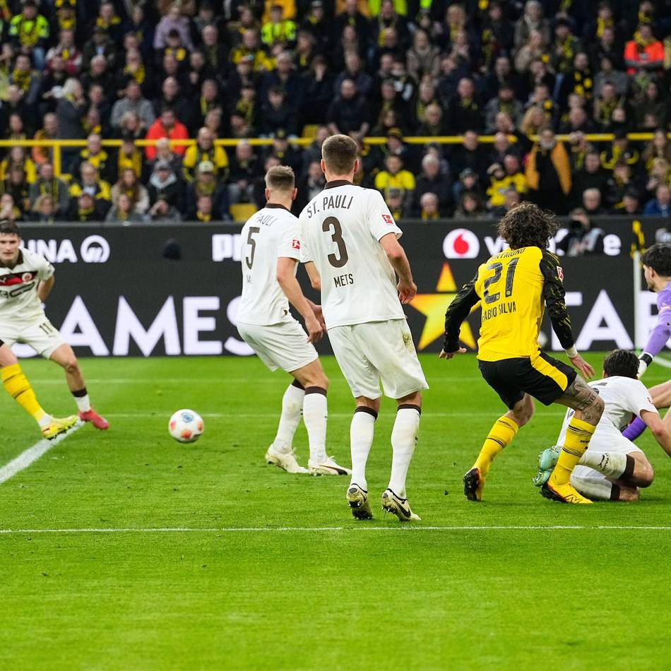 Ereignisreiche Bundesliga-Konferenz: BVB schlägt St. Pauli in der Nachspielzeit – Köln gewinnt nach Rückstand