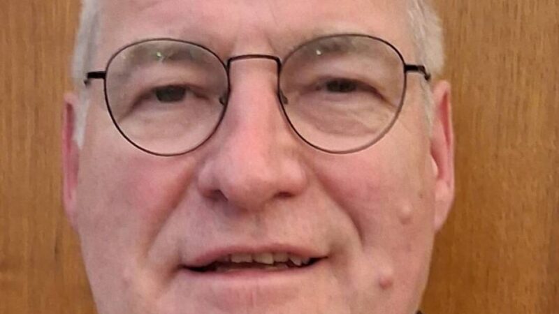 Nettetaler Bestatter Robert Hellmann: „Manchmal weine ich in Trauergesprächen mit“