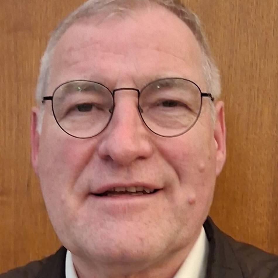 Nettetaler Bestatter Robert Hellmann: „Manchmal weine ich in Trauergesprächen mit“