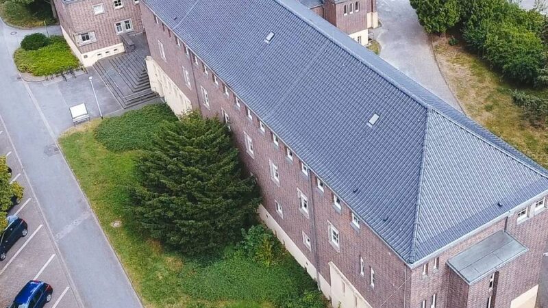 Keine Angst vor dem weißen Blatt: Kreativworkshop der VHS Rheinberg mit Zufallstechniken