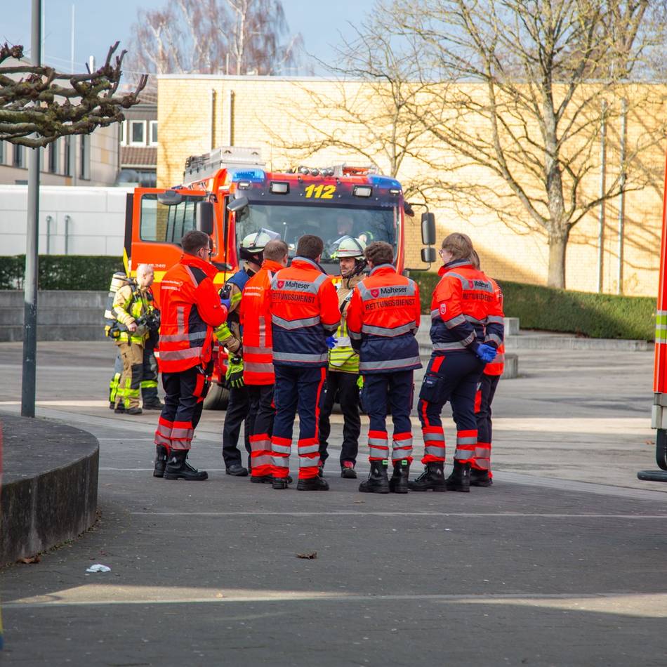 Atemwegsreizungen bei Schülern und Lehrerinnen: Reizgasattacke am Berufskolleg