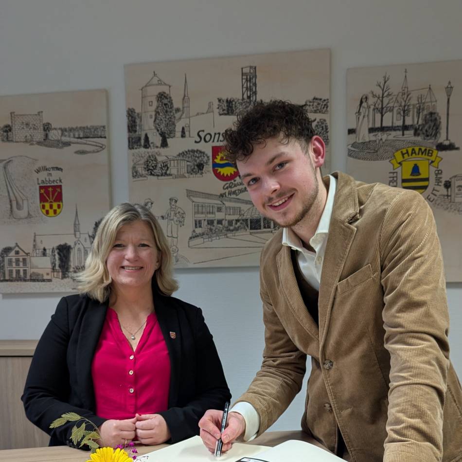 Eintrag ins Goldene Buch: Wie zwei Nachwuchskräfte aus Sonsbeck das Handwerk bereichern