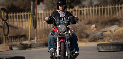 Iran: Frauen dürfen Motorradführerschein machen