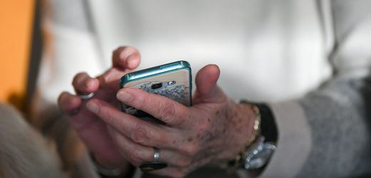 Schockanruf: Taxifahrer aus Hessen bewahrt Seniorin vor Geldübergabe