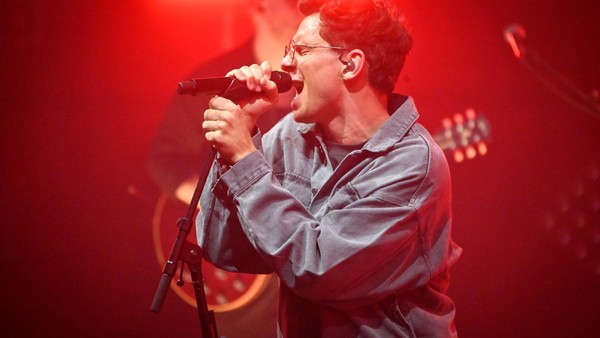 Fette Einheizer-Party statt Warm-up: Kamrad macht Velberter Publikum  „so high“