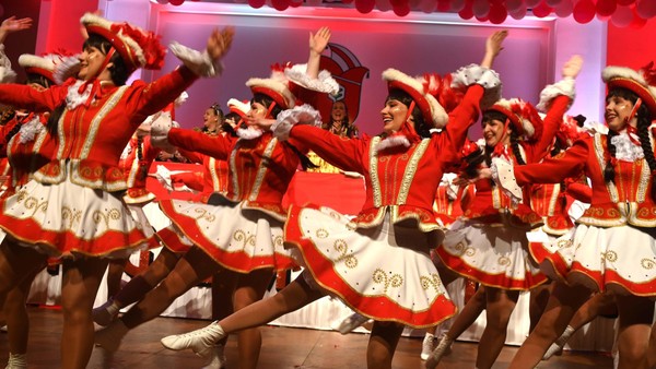 Karneval in Frauenhand: Ausverkaufte Mädchensitzung begeistert Velbert