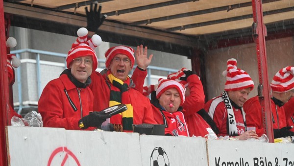 Der Rosenmontagszug in Velbert in mehr als 45 Fotos