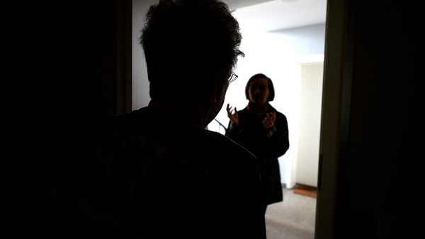 Falsche Handwerker stehlen Wertsachen aus Wohnung einer Seniorin in Velbert