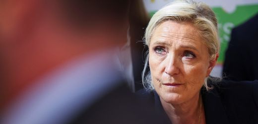 Frankreich: Marine Le Pen schließt Kandidatur bei Verurteilung zu Fußfessel aus