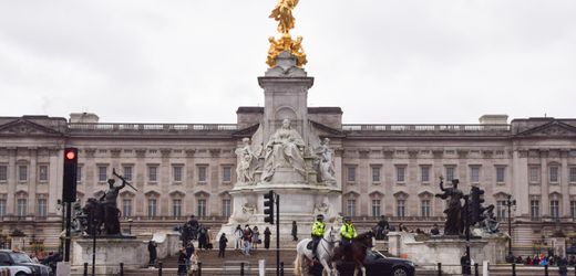 Ex-Prinz Andrew und Jeffrey Epstein: Wackelt jetzt die Monarchie?