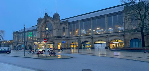 Hamburg: Bahn-Mitarbeiter am Bahnhof Dammtor attackiert