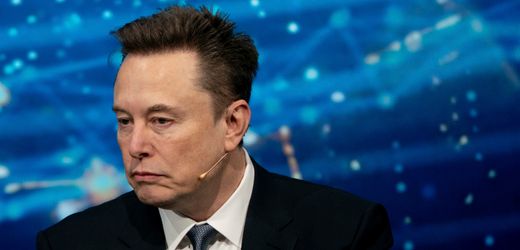 SpaceX: Elon Musk schiebt Marspläne auf