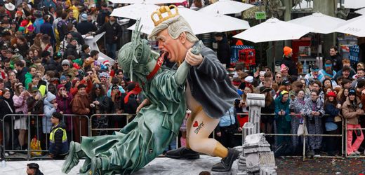 Karneval: Rosenmontagszüge in Köln, Düsseldorf und Mainz – die Bilder