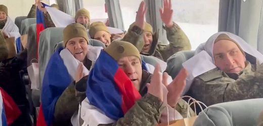 Ukraine-Krieg: Moskau und Kyjiw tauschen über 300 Kriegsgefangene aus
