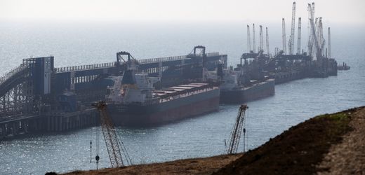 Russland: Ukraine beschädigt Öllager in strategisch wichtigem Hafen Taman