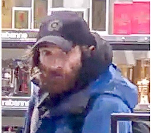 Parfüm-Diebstahl in Kleve: Wer kennt diesen Mann? Polizei fahndet mit Bildern nach Verdächtigem