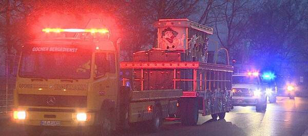 „Das ist unverantwortlich“: Polizei zieht Karnevalswagen in Goch aus dem Verkehr