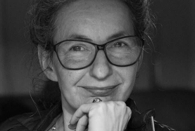 Neusser Landestheater: „Die Wut, die bleibt“ thematisiert unbezahlte Care-Arbeit