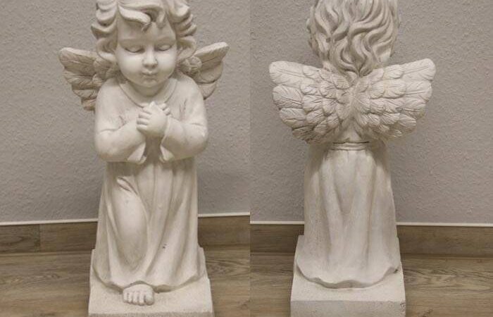 Kurioses Fundstück: Weiße Figur in Bedburg-Hau gefunden – Polizei sucht Eigentümer