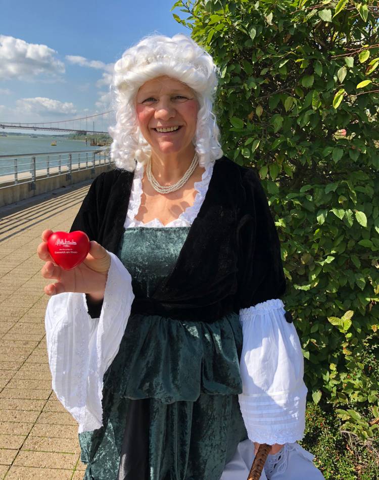 Erotische Eskapaden am Rhein: Amouröse Einblicke in Emmerich – diese Stadtführung ist ab 18