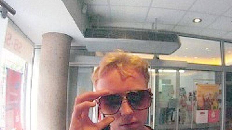 Taten in Düsseldorf: Die Polizei sucht diesen Mann nach Trick-Betrügereien