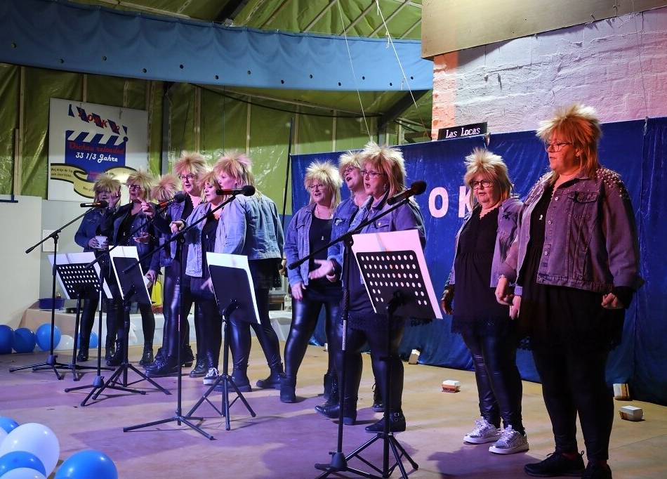 Karneval im Rheinberger Süden: Oschauer Frauen sind ganz heiß auf die Damensitzung