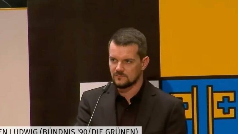 Anträge von Grünen und Luks: Stadt Krefeld soll sich unabhängiger von US-Technik machen