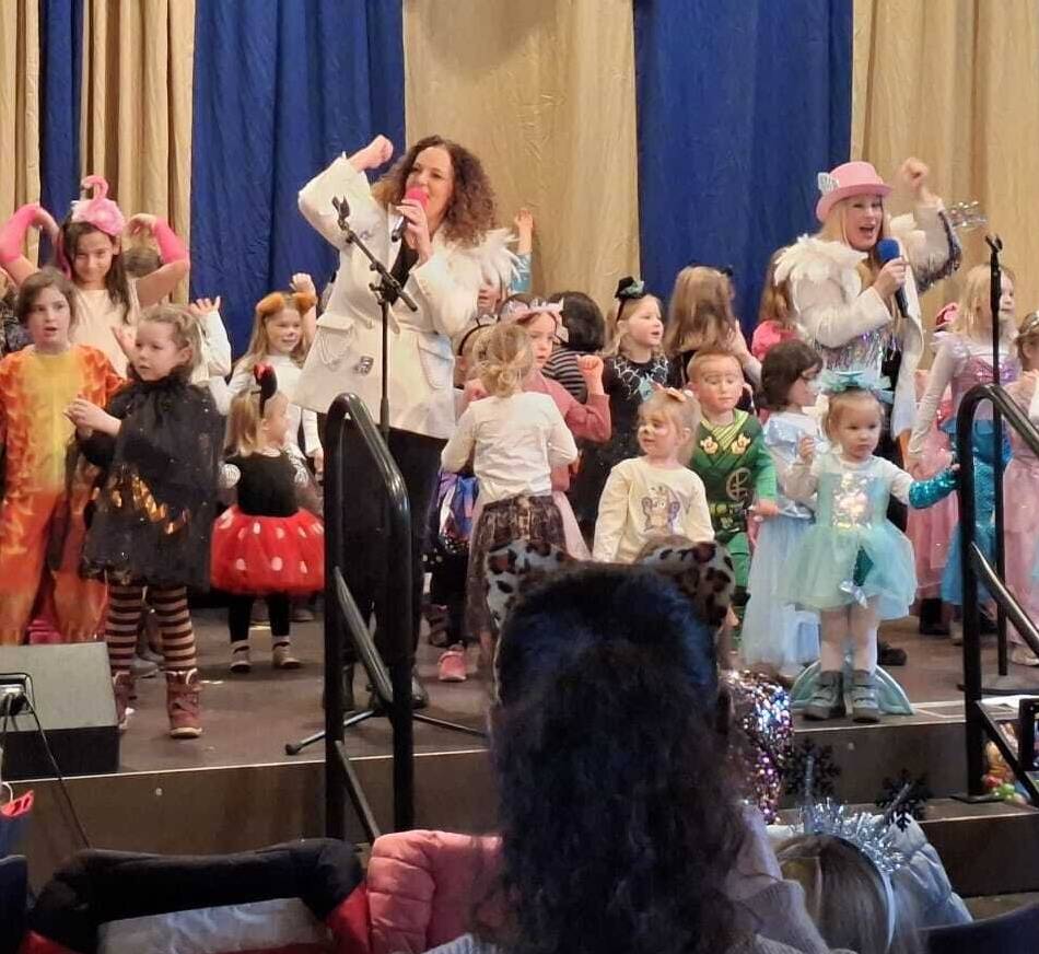 Brauchtum in Monheim: Fröhlicher Kinderkarneval des BAB begeistert Baumberg