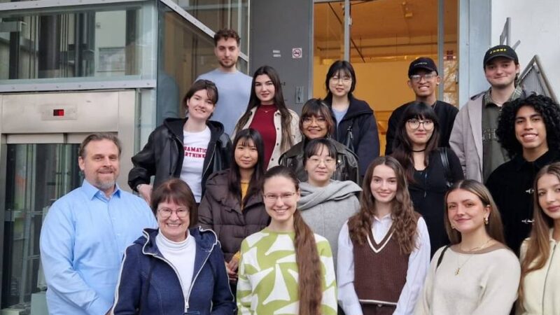 Emmerich: Studenten zu Besuch im PAN-Kunstforum