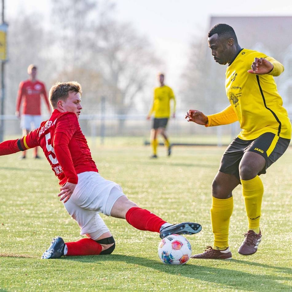 Veen spielt beim Tabellenführer: „Absoluter Wahnsinn, was in der Liga abgeht“