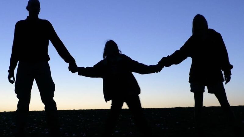 Familienberatungsstelle in Grevenbroich: Trennung meistern, Kinder stärken – Kursangebot der Caritas