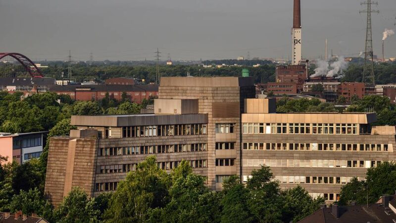 Gehaltsskandal bei Duisburger Versorgungskonzern: DVV-Chefs Wittig und Prasch müssen gehen