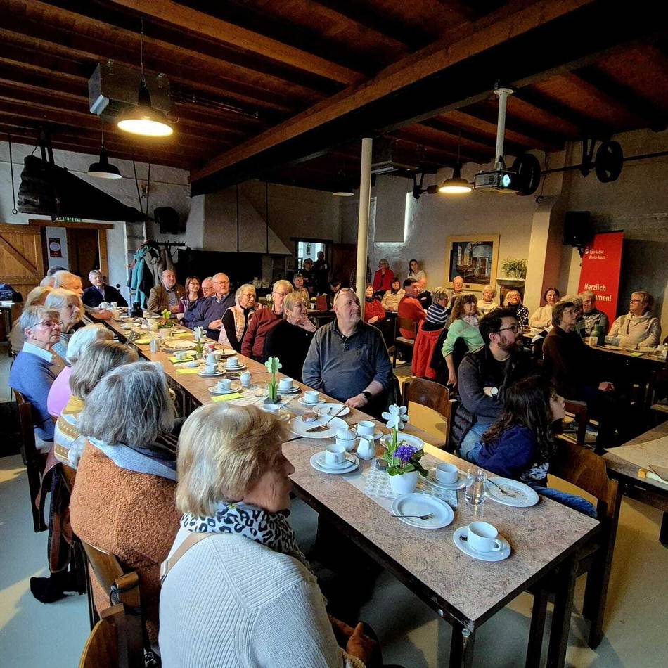 800 Jahre Weeze: Zahlreiche Gäste im Erzählcafé in der Alten Schmiede