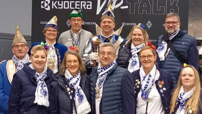 EKG zu Gast im Borussiapark: So trifft Fußball auf Fastelovend