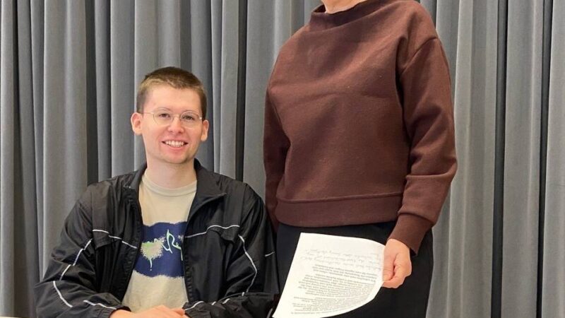 Lesung im Albertus-Magnus-Gymnasium in Viersen: Rechtsradikale Bedrohung ernst nehmen