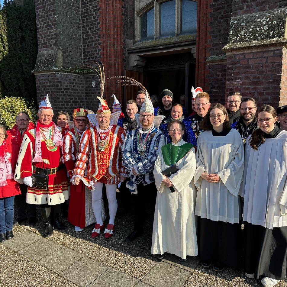 Applaus in der Antonius-Kirche: Karnevalsmesse feiert in Hartefeld Comeback