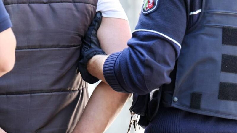 Wie zuvor die Schwester: Polizei nimmt international gesuchten Betrüger in Kleve fest