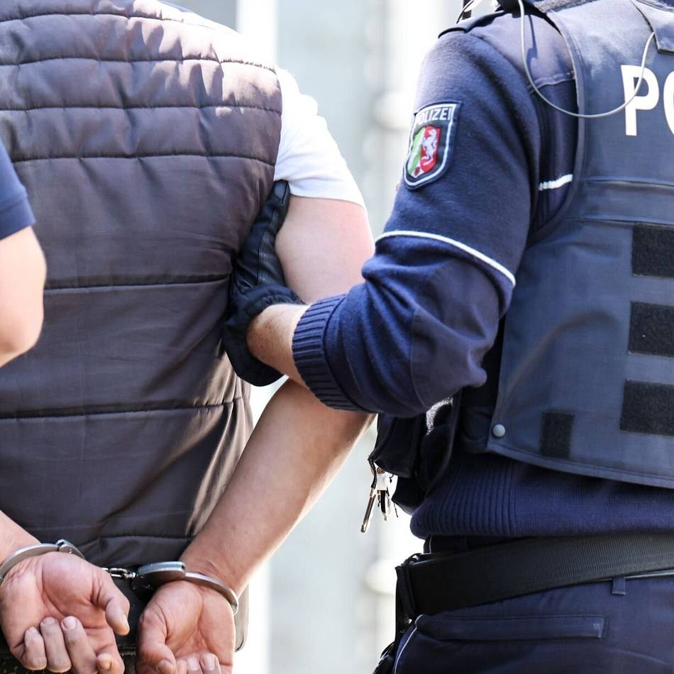 Wie zuvor die Schwester: Polizei nimmt international gesuchten Betrüger in Kleve fest
