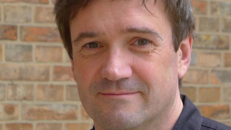 „Korschenbroich liest“ lädt ein: Markus Orths stellt neuen Roman „Die Enthusiasten“ vor