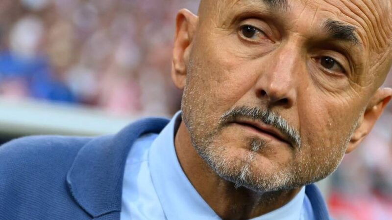 Ungewöhnliche Veranschaulichung einer strittigen Szene: Eklat in Italien – Juve-Trainer Spalletti küsst TV-Moderatorin auf die Schulter