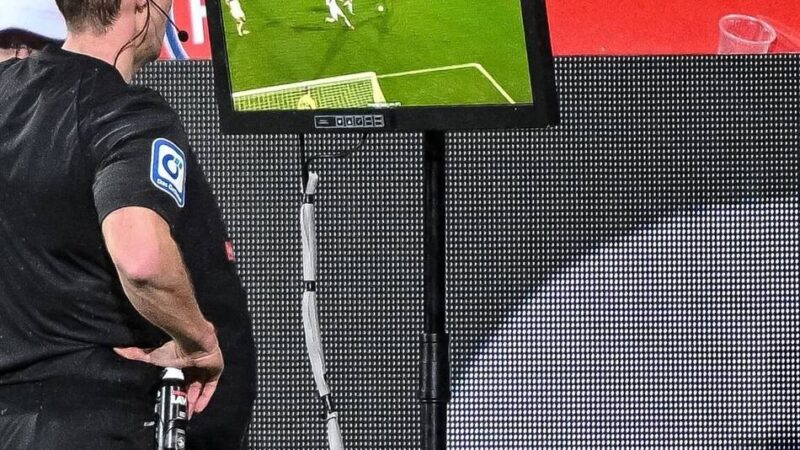 Fragen und Antwortem: Neue Regeln mit Brisanz – mehr Macht für Video-Referees